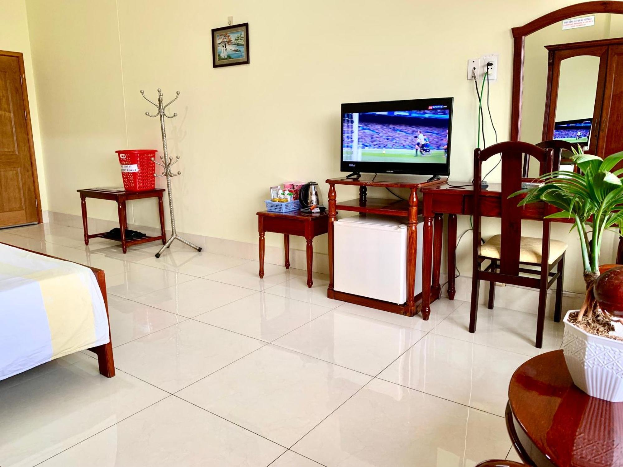 Hung Vuong Hotel Ben Tre Экстерьер фото